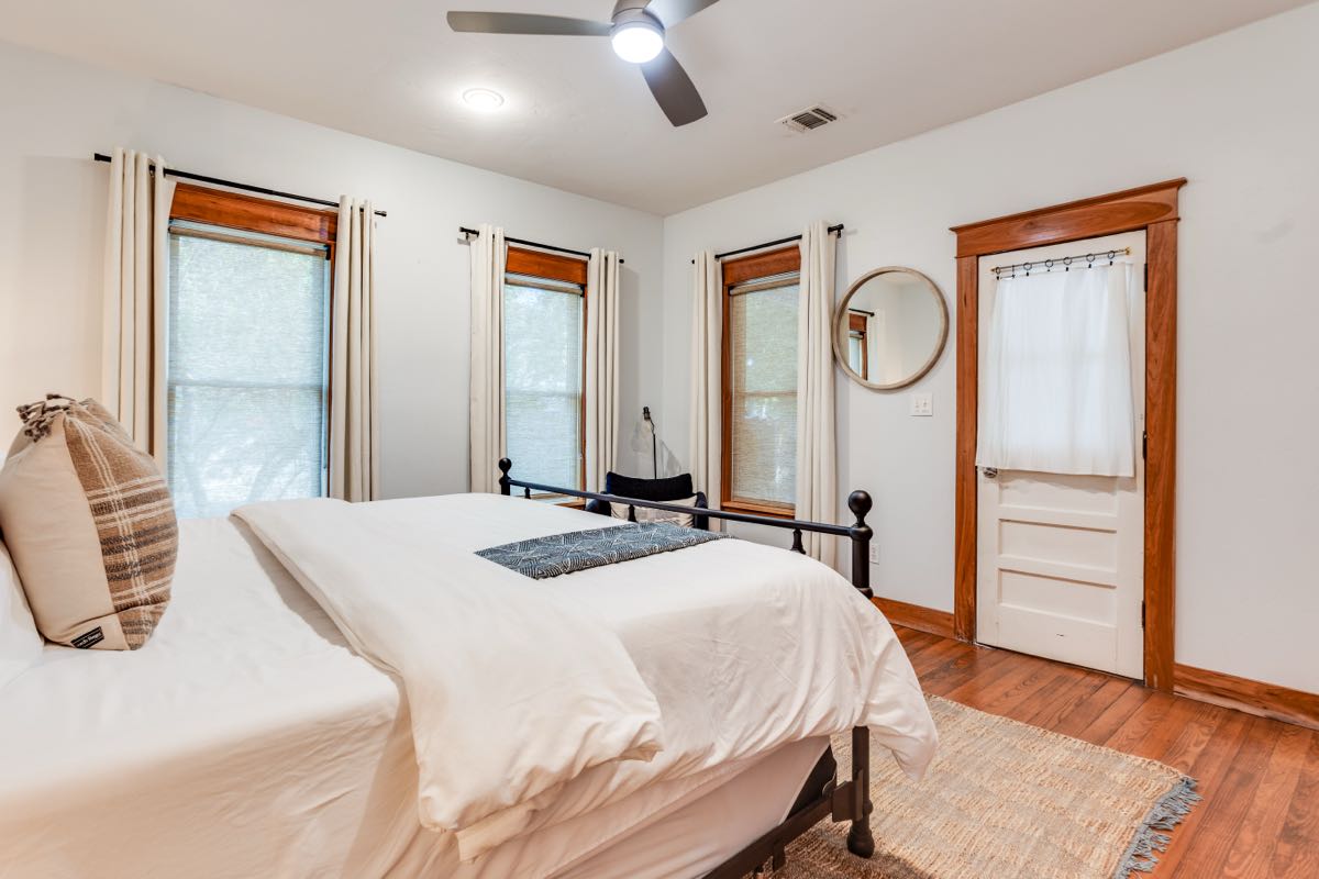 Bliss Bedroom From Enterance