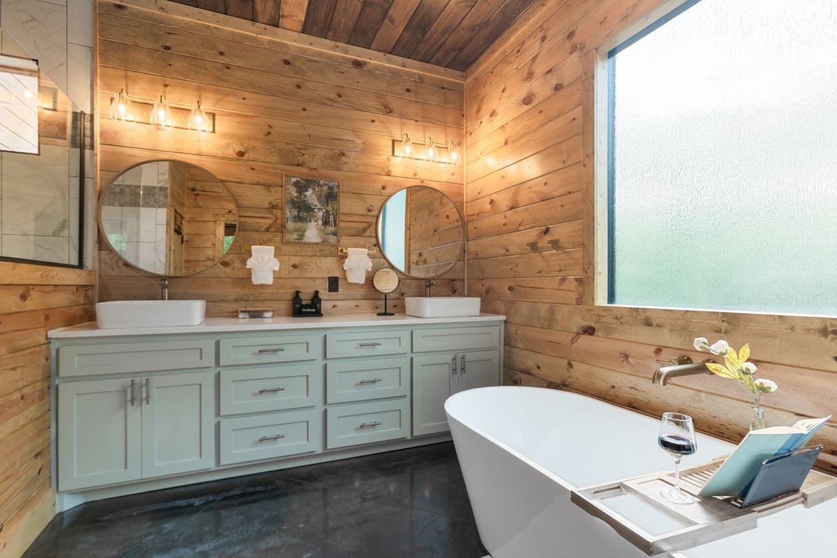 Chocolate Fudge Bathroom Tub